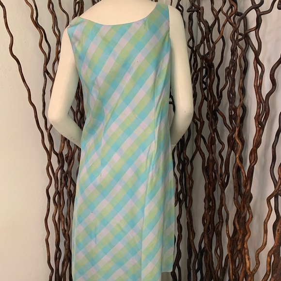 Natural Instincts Beautiful Silk Dress - Picture 4 of 6